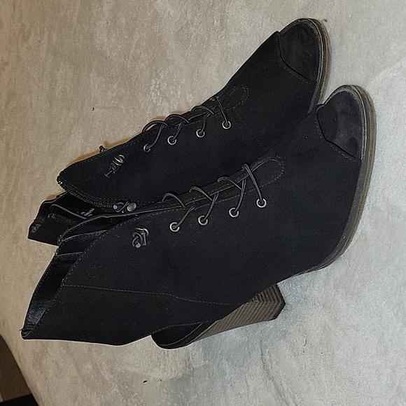 MIA Shoes - Women's Size 9M Shoes excellent condition